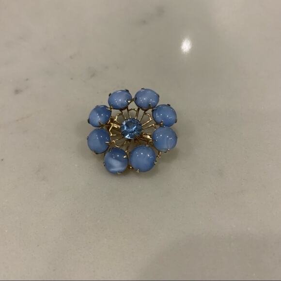 Periwinkle Blue Pearlized Starburst Jeweled Brooch - Picture 3 of 3